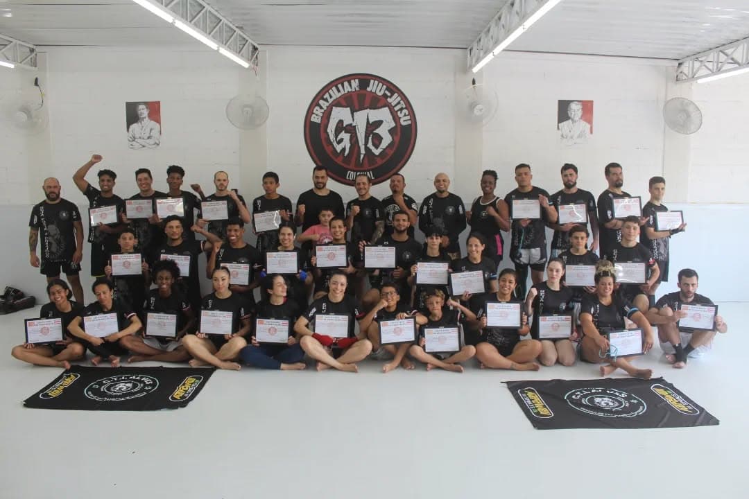 Alunos da CTI Alves em momento de treino
