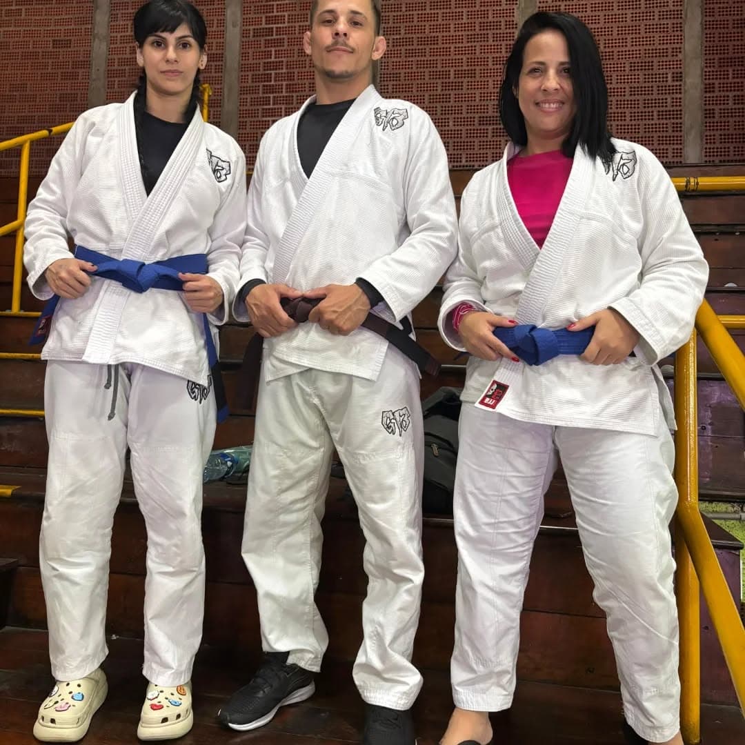 Treino de artes marciais na CTI Alves